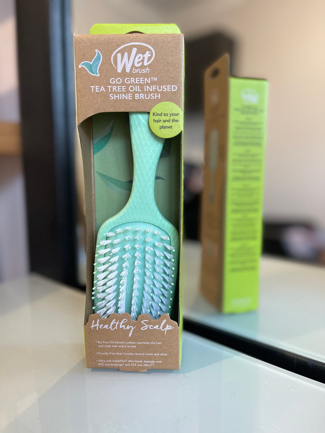 Go green infused Wetbrush